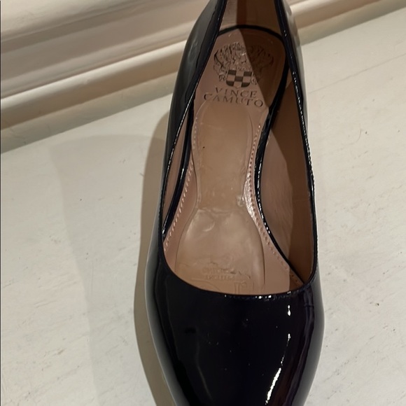 Vince Camuto Heels - Picture 4 of 6